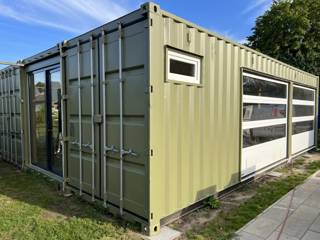 Garage aus 3 x 20ft Containern