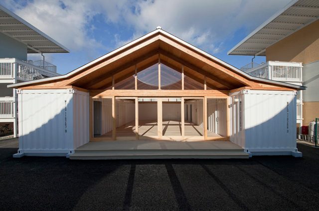 tsunami container 10