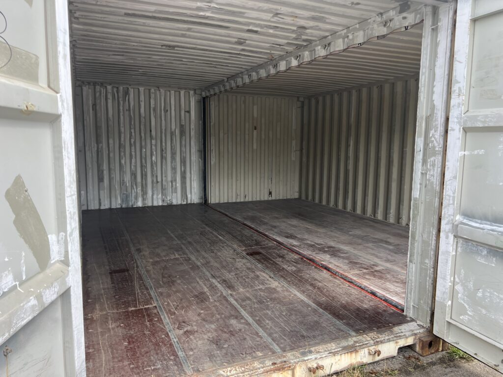 Doppelbox: zwei Container, ein Raum