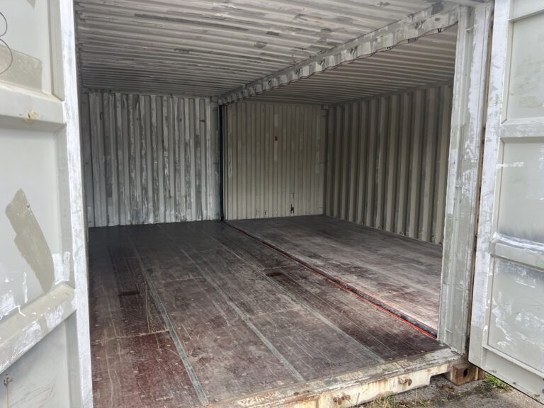 Doppelbox: zwei Container, ein Raum