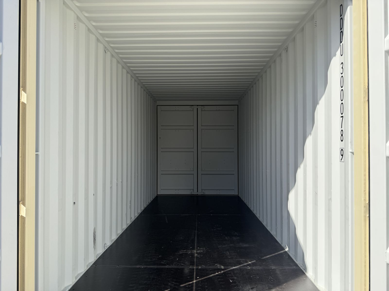 20 Fuß high cube double door container hellelfenbein RAL 1015, Bild 2