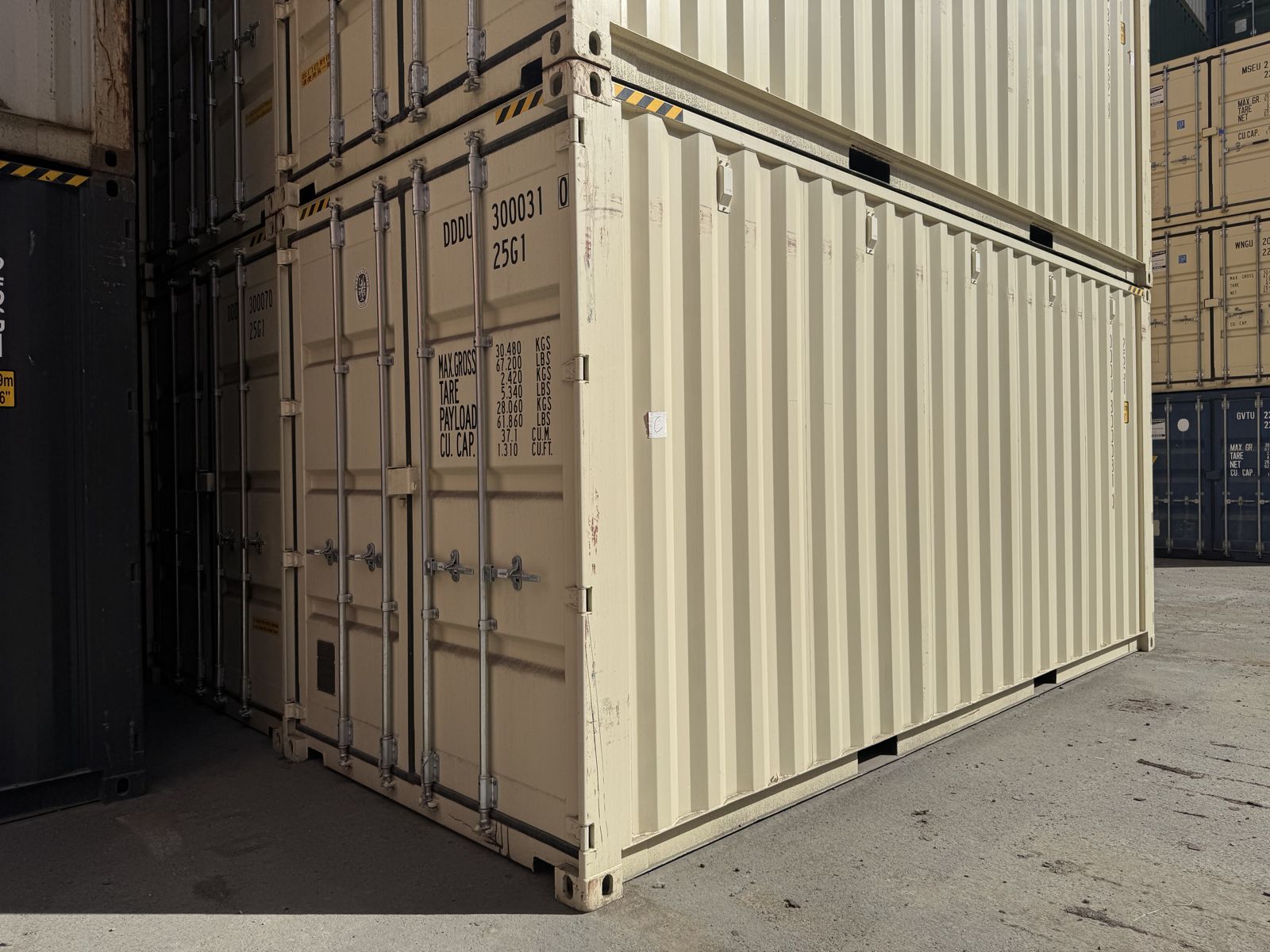 20 Fuß high cube double door container hellelfenbein RAL 1015, Bild 5