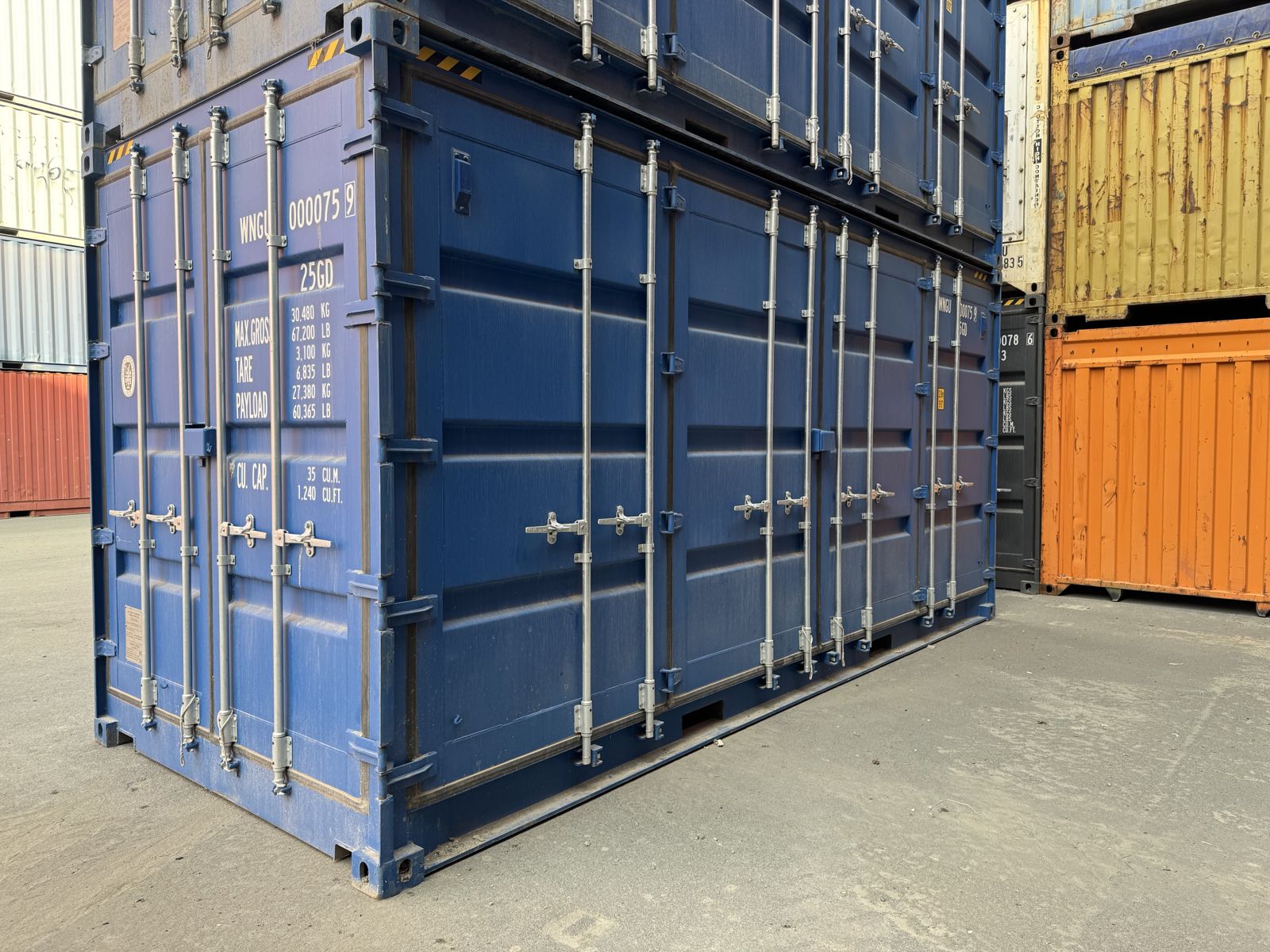 20 Fuß high cube side door container enzianblau RAL 5010, Bild 1