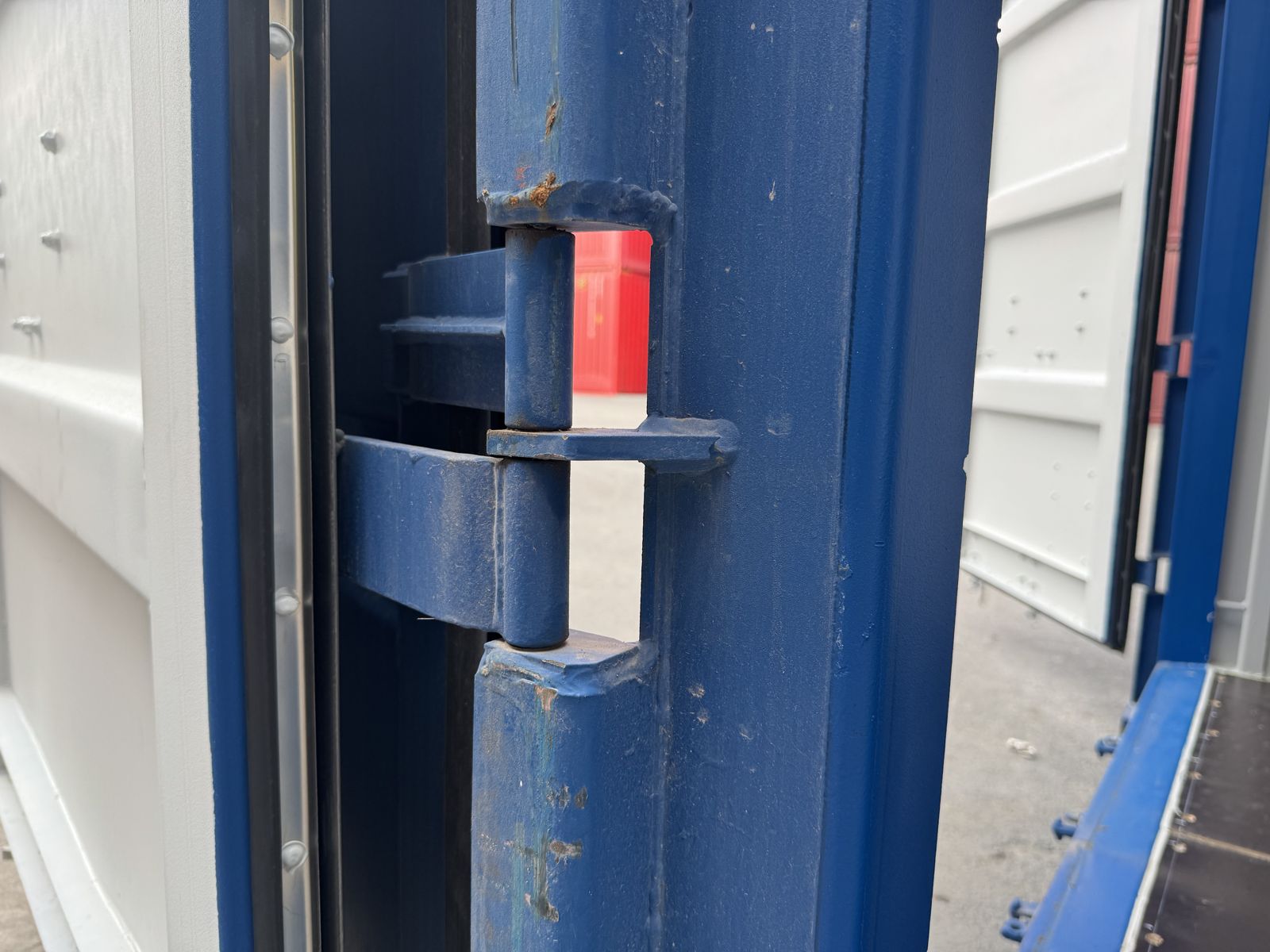 20 Fuß high cube side door container enzianblau RAL 5010, Bild 10