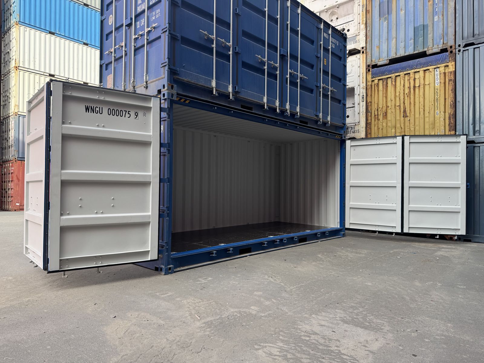 20 Fuß high cube side door container enzianblau RAL 5010, Bild 3